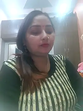 Snapshot of Dianaa9 chatting on January 31, 2025, 5:10 pm Dianaa9 online show from January 31, 2025, 5:10 pm