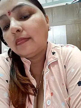 Snapshot of Dianaa9 chatting on February 26, 2025, 10:47 am Dianaa9 online show from February 26, 2025, 10:47 am