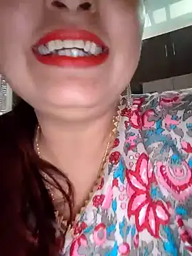 Snapshot of Dianaa9 chatting on March 4, 2025, 3:48 pm Dianaa9 online show from March 4, 2025, 3:48 pm