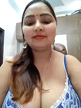 Snapshot of Dianaa9 chatting on March 7, 2025, 5:28 pm Dianaa9 online show from March 7, 2025, 5:28 pm