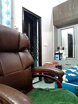 Snapshot of Dianaa9 chatting on September 18, 2025, 5:42 am Dianaa9 online show from September 18, 2025, 5:42 am