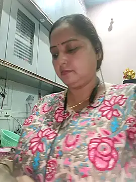 Snapshot of Dianaa9 chatting on September 24, 2025, 7:01 am Dianaa9 online show from September 24, 2025, 7:01 am