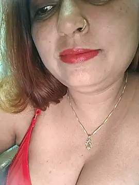 Snapshot of Dianaa9 chatting on September 28, 2025, 9:42 pm Dianaa9 online show from September 28, 2025, 9:42 pm