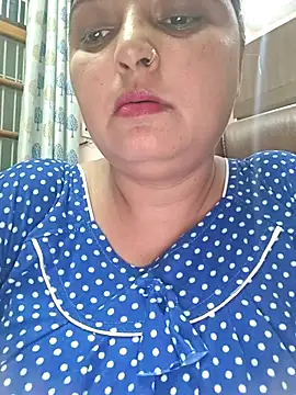 Snapshot of Dianaa9 chatting on October 5, 2025, 12:03 pm Dianaa9 online show from October 5, 2025, 12:03 pm