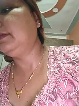 Snapshot of Dianaa9 chatting on October 22, 2025, 4:57 am Dianaa9 online show from October 22, 2025, 4:57 am