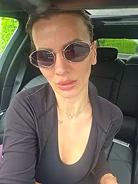 SweetMonicaUK online show from June 4, 2026, 9:04 am