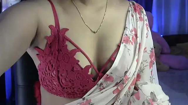 Black cat cutie online show from October 17, 2025, 4:37 am