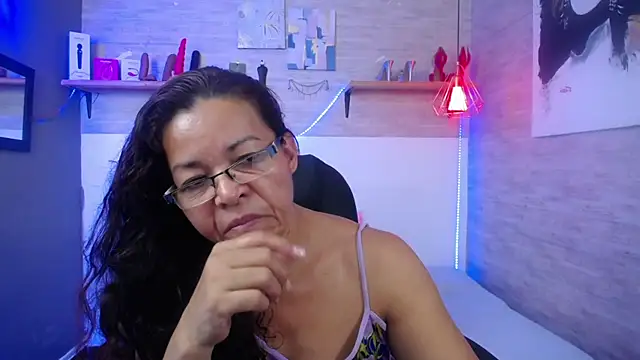 MaturePure online show from October 10, 2025, 9:25 pm