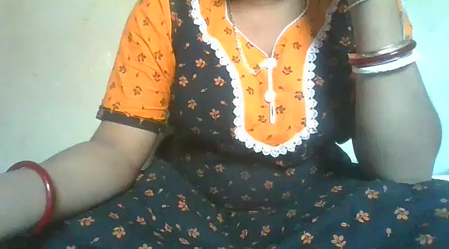 Snapshot of Sexy_rosyyyy chatting on February 8, 2025, 10:39 am Sexy rosyyyy online show from February 8, 2025, 10:39 am