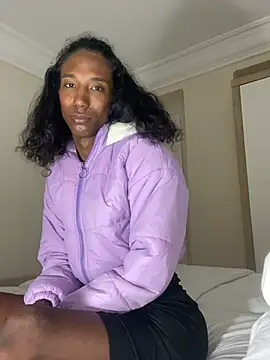 tamarabigass1 online show from December 18, 2024, 11:40 pm