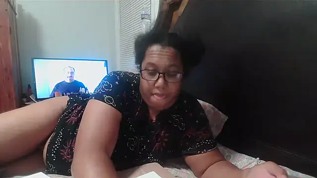 Snapshot of ebonyred chatting on March 23, 2026, 1:20 am ebonyred online show from March 23, 2026, 1:20 am