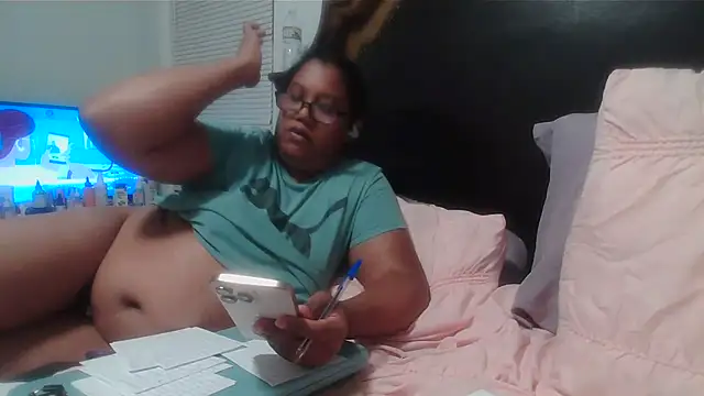 ebonyred online show from May 9, 2026, 1:44 am