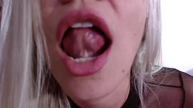 Snapshot of nicole_valencia_ chatting on September 15, 2025, 4:29 pm nicole valencia  online show from September 15, 2025, 4:29 pm