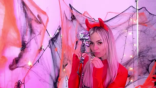 Snapshot of nicole_valencia_ chatting on October 26, 2025, 10:04 pm nicole valencia  online show from October 26, 2025, 10:04 pm