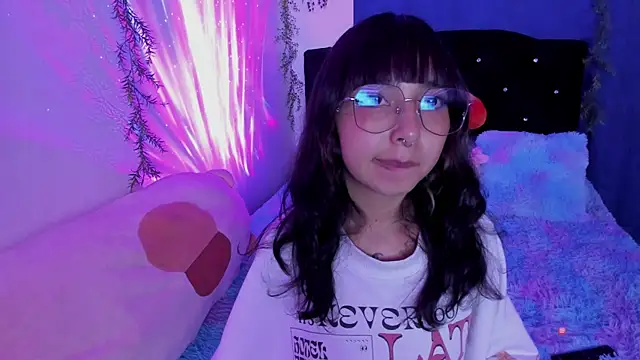 Snapshot of arysUwU chatting on January 8, 2025, 2:14 am arysUwU online show from January 8, 2025, 2:14 am