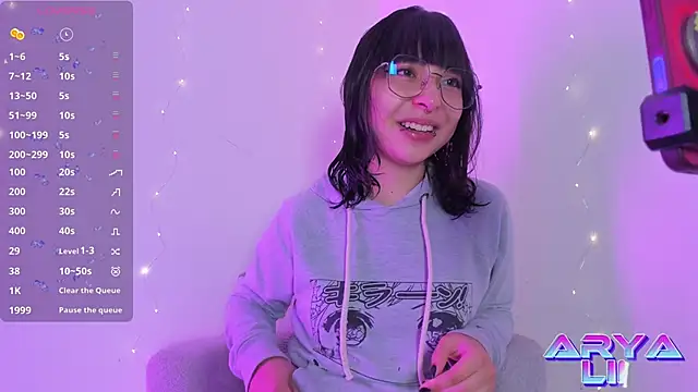 Snapshot of arysUwU chatting on March 21, 2026, 3:22 am arysUwU online show from March 21, 2026, 3:22 am