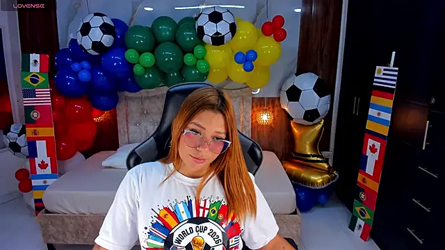 mia 18v online show from June 22, 2026, 8:06 pm