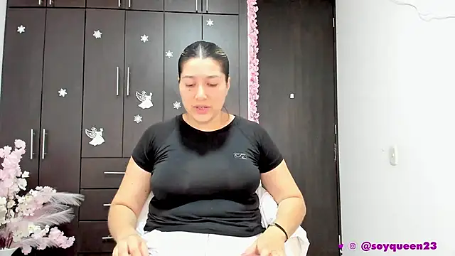 Soyqueen online show from December 28, 2024, 2:01 am