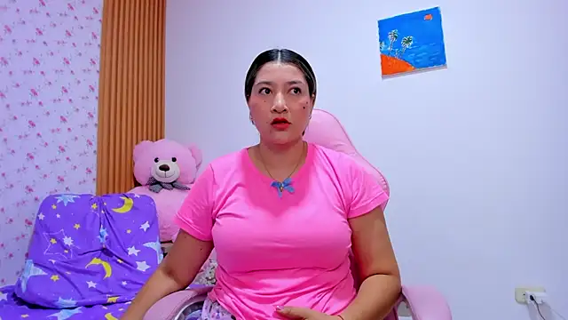 Soyqueen online show from May 22, 2026, 7:26 am