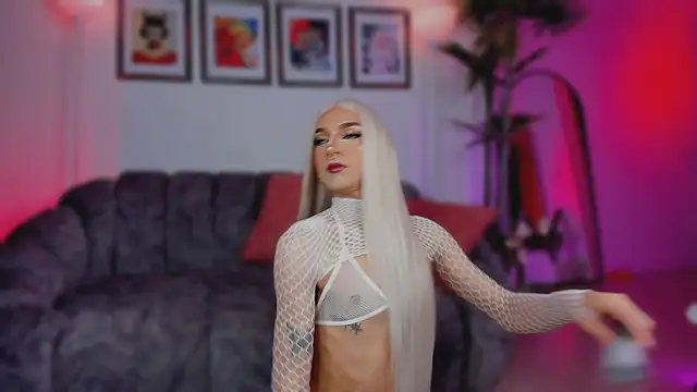 Snapshot of Taylor__foxxx chatting on October 16, 2025, 4:35 am Taylor  foxxx online show from October 16, 2025, 4:35 am