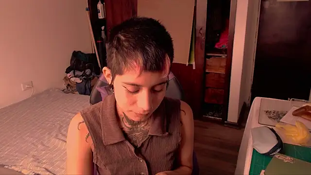  Apola 77 online show from October 5, 2025, 6:06 pm