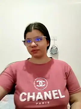 Danzel1105 online show from December 1, 2024, 5:24 pm
