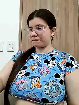 Danzel1105 online show from December 19, 2024, 9:49 pm