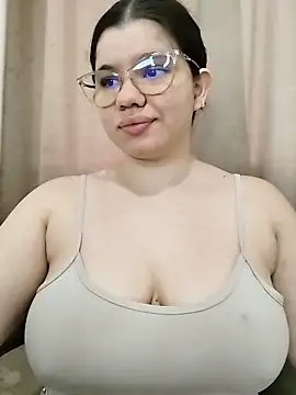 Snapshot of Danzel1105 chatting on February 16, 2026, 1:29 pm Danzel1105 online show from February 16, 2026, 1:29 pm