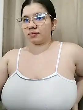 Snapshot of Danzel1105 chatting on February 18, 2026, 11:01 pm Danzel1105 online show from February 18, 2026, 11:01 pm