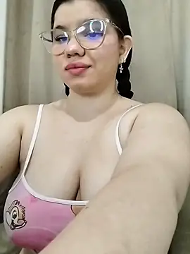 Snapshot of Danzel1105 chatting on February 19, 2026, 11:06 am Danzel1105 online show from February 19, 2026, 11:06 am