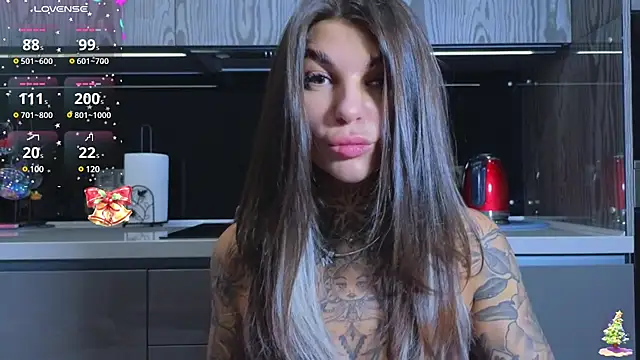 tattooedBabyy online show from December 30, 2024, 4:19 pm