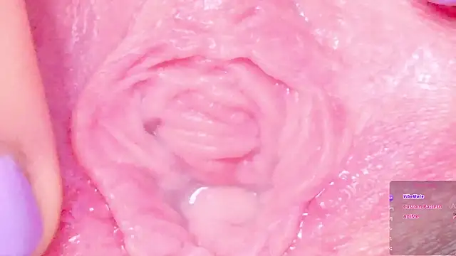 Snapshot of Alu_ryu chatting on October 10, 2025, 12:53 am Alu ryu online show from October 10, 2025, 12:53 am