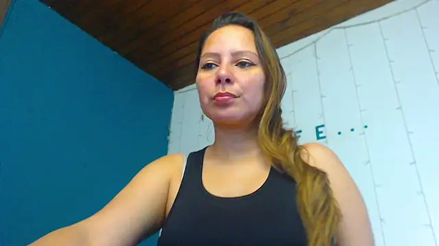 camila delarosa online show from January 21, 2025, 1:22 pm