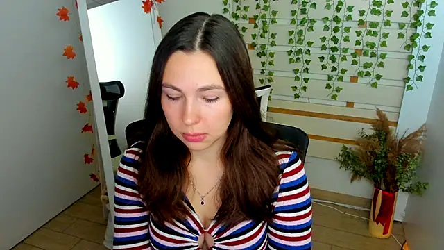 Snapshot of Lexy_flower chatting on October 4, 2025, 12:25 pm Lexy flower online show from October 4, 2025, 12:25 pm