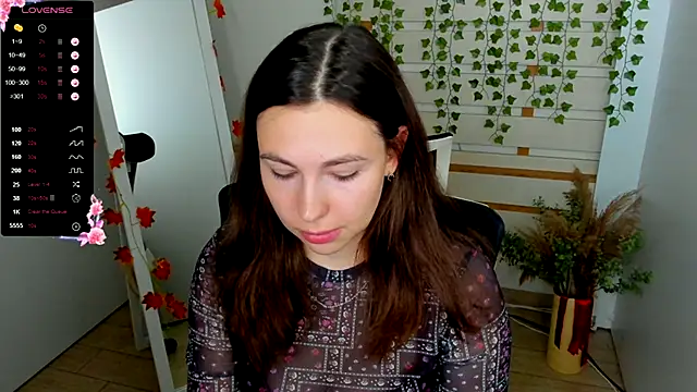 Snapshot of Lexy_flower chatting on October 10, 2025, 12:48 pm Lexy flower online show from October 10, 2025, 12:48 pm