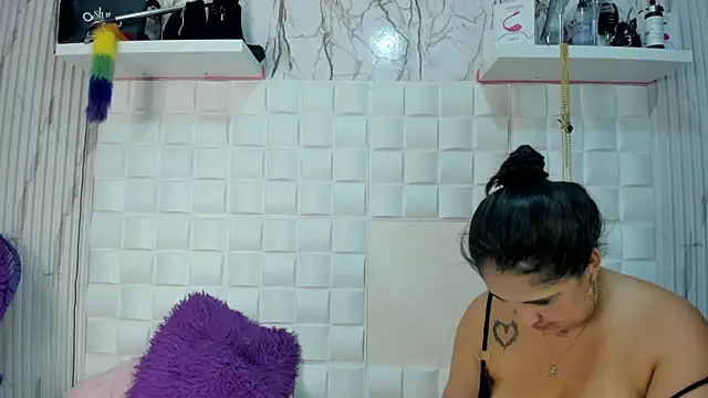 Snapshot of sharon_strom chatting on January 18, 2025, 10:28 am sharon strom online show from January 18, 2025, 10:28 am