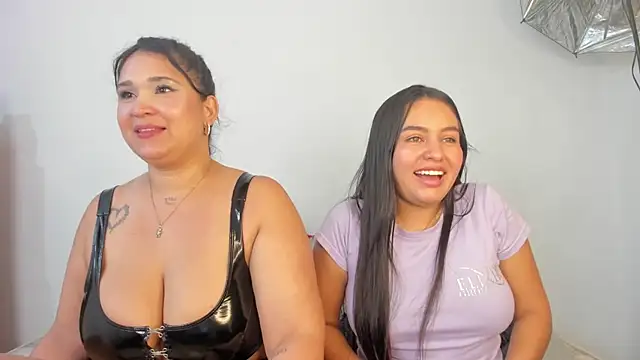 Snapshot of sharon_strom chatting on February 21, 2025, 7:01 am sharon strom online show from February 21, 2025, 7:01 am