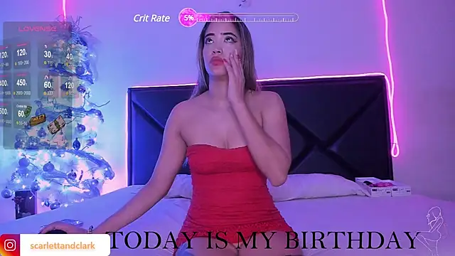 Snapshot of ScarlettAndClark chatting on December 24, 2024, 5:16 am ScarlettAndClark online show from December 24, 2024, 5:16 am