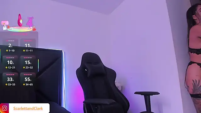 Snapshot of ScarlettAndClark chatting on September 19, 2025, 1:34 pm ScarlettAndClark online show from September 19, 2025, 1:34 pm