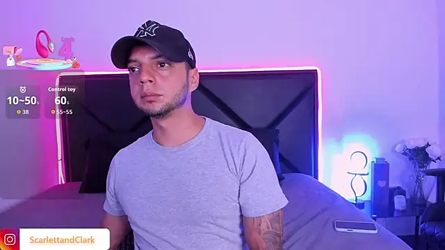 Snapshot of ScarlettAndClark chatting on September 24, 2025, 5:55 am ScarlettAndClark online show from September 24, 2025, 5:55 am