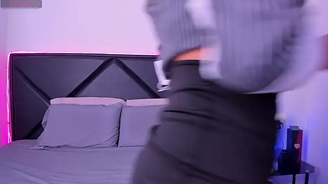 Snapshot of ScarlettAndClark chatting on October 10, 2025, 3:55 pm ScarlettAndClark online show from October 10, 2025, 3:55 pm