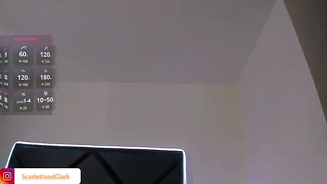 Snapshot of ScarlettAndClark chatting on October 27, 2025, 8:35 pm ScarlettAndClark online show from October 27, 2025, 8:35 pm