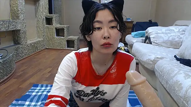 Kunimitsuu  online show from February 9, 2025, 5:54 pm