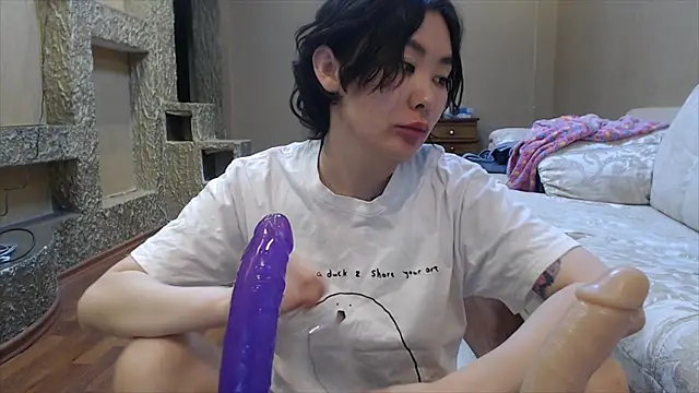 Kunimitsuu  online show from February 16, 2025, 11:37 pm