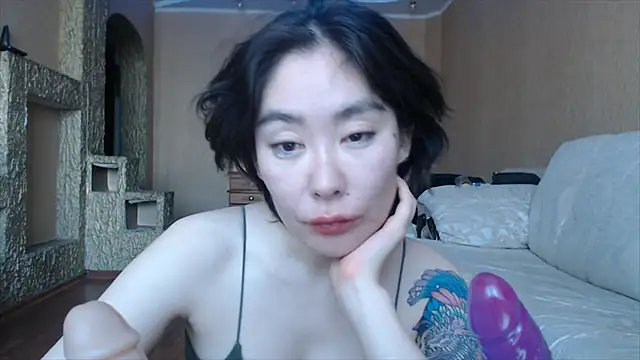 Kunimitsuu  online show from February 23, 2025, 3:56 am