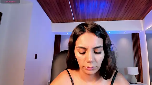 martina mancini online show from May 11, 2026, 4:04 pm