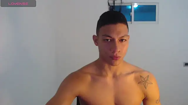 aalan foxter online show from March 8, 2025, 3:39 am