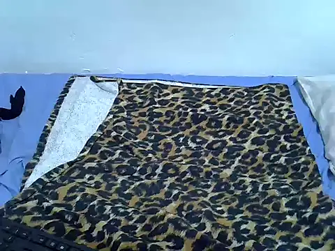 drowllie online show from October 7, 2025, 4:53 am