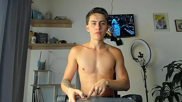 manucute 23  online show from November 28, 2025, 2:31 pm