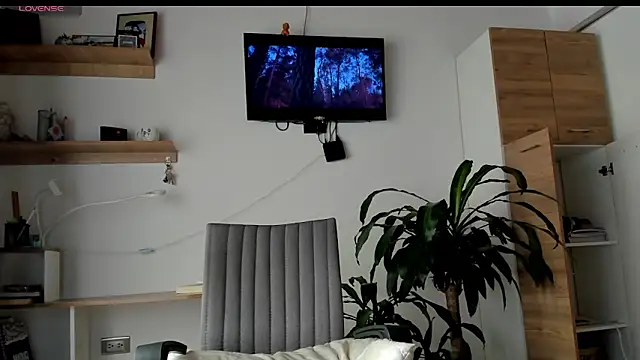 manucute 23  online show from June 15, 2026, 3:25 pm